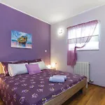 2 Bedroom Awesome In Apartment *