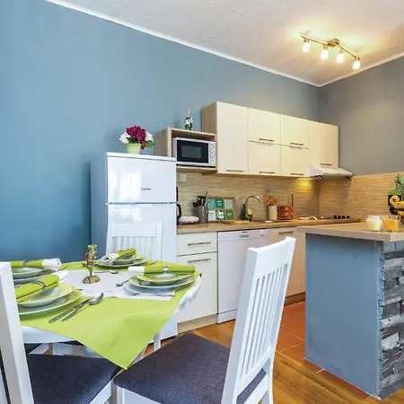 2 Bedroom Cozy In *
