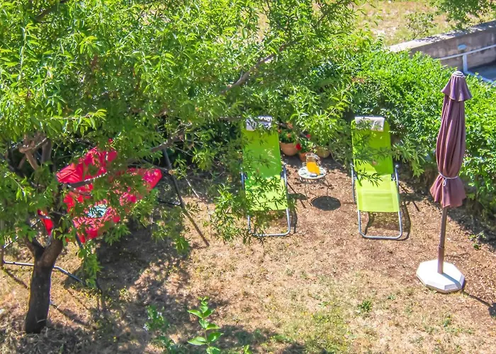 2 Bedroom Awesome In شقة Krasica (Primorje-Gorski Kotar)