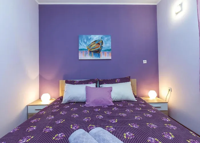 2 Bedroom Awesome In Krasica (Primorje-Gorski Kotar)