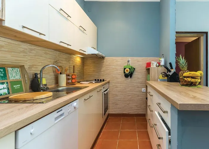 شقة 2 Bedroom Awesome In Krasica (Primorje-Gorski Kotar)