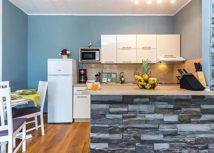 2 Bedroom Awesome In * Krasica (Primorje-Gorski Kotar)