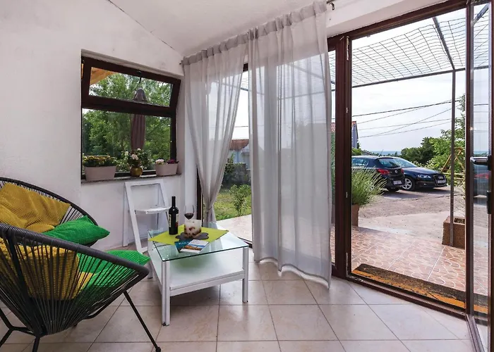 2 Bedroom Awesome In شقة *