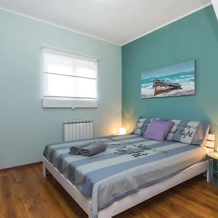2 Bedroom Awesome In Krasica (Primorje-Gorski Kotar)