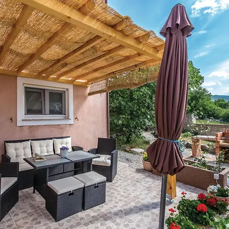 2 Bedroom Awesome In * Krasica (Primorje-Gorski Kotar)
