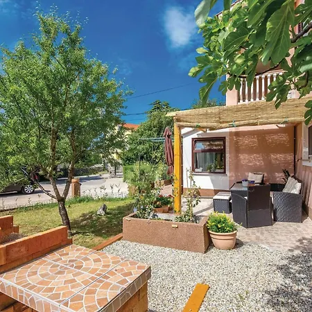 2 Bedroom Awesome In * Krasica (Primorje-Gorski Kotar)
